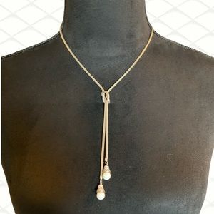 Beautiful Knot Necklace